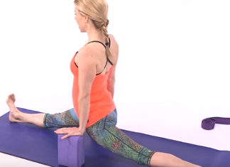 5 Easy Yoga Poses that Look Hard